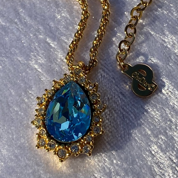 Vintage Christian Dior Signed Halo Blue Crystal Pendant Necklace - Picture 3 of 16